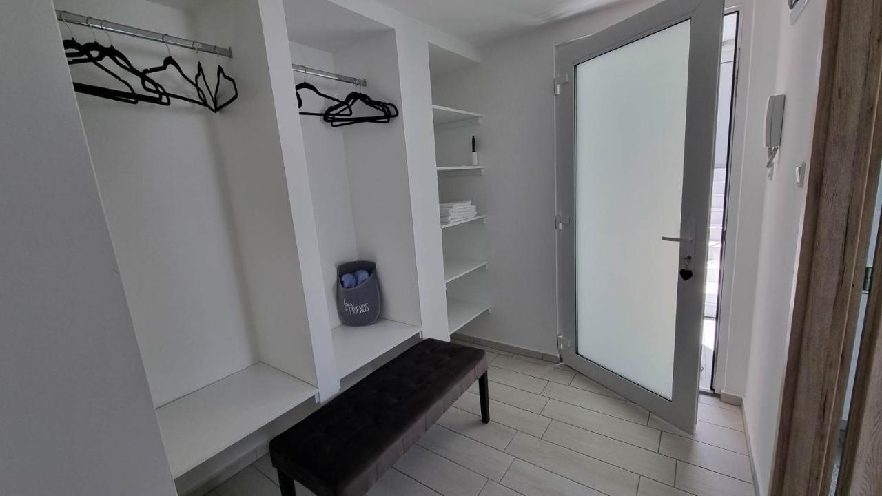 Becsi Kapu Apartman Apartment Vác Екстериор снимка